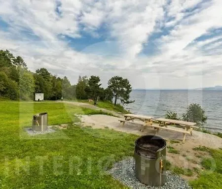 Leilighet Toppleilighet med utmerkede solforhold sentralt ved jernbanestasjon, IKEA og kjøpesenter *
