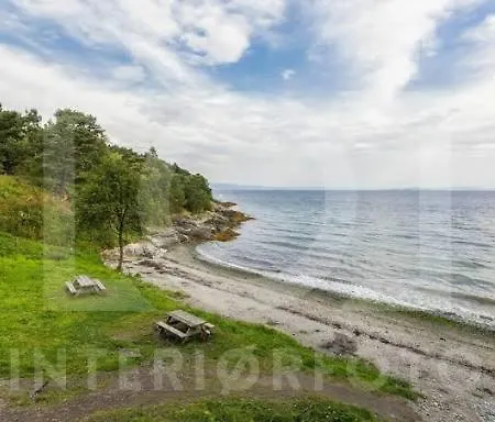 Penthouse Toppleilighet Med Utmerkede Solforhold Sentralt Ved Jernbanestasjon, Kjopesenter Og Ikea *