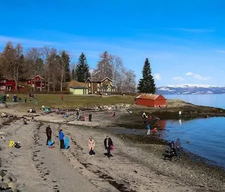 Toppleilighet med utmerkede solforhold sentralt ved jernbanestasjon, IKEA og kjøpesenter Leilighet Trondheim