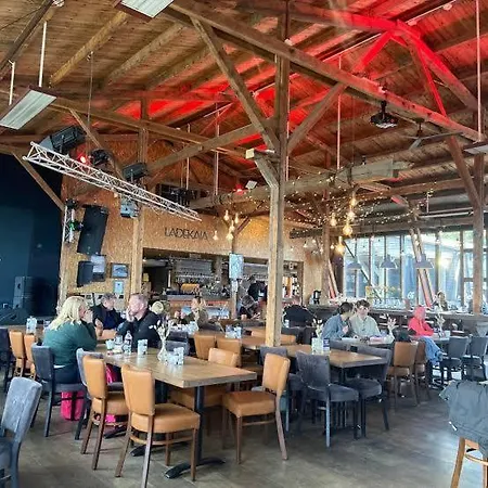 Toppleilighet med utmerkede solforhold sentralt ved jernbanestasjon, IKEA og kjøpesenter * Trondheim